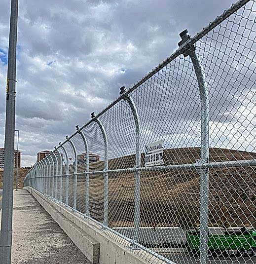 Gökhangil Tel Örgü ve Çit Sistemleri, Anti Vandalizm, Beton Direk, Çelik Ağ, Ferforje, Galvanizli Yaya Korkuluğu, Halı Saha, J-9, Jiletli Tel, Kafes Tel, Panel Çit, Pvc Kafes Tel, Raylı Kapılar ve Personel Kapısı, Yaya Korkuluğu, Yüksek Güvenlik Çit